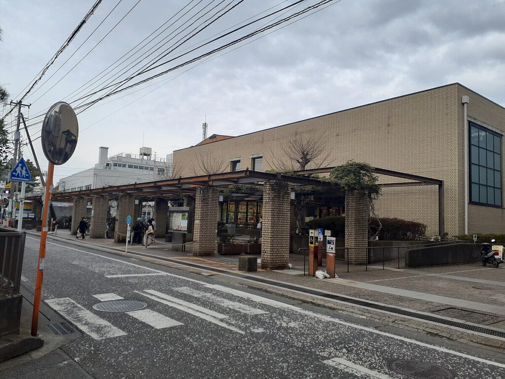 薫る花聖地:茅ヶ崎市立図書館